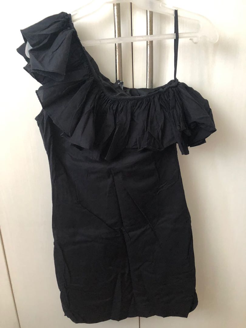 Little black dress Venus style, Women's Fashion, Dresses & Sets