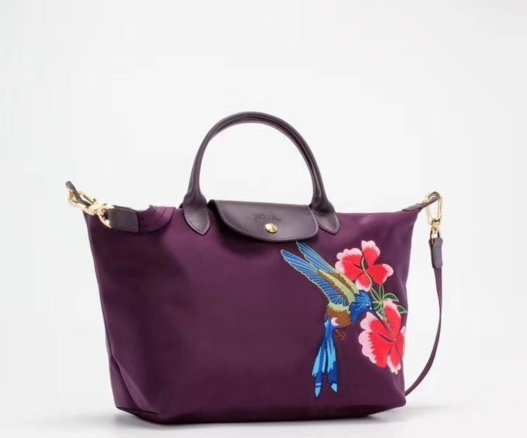 longchamp sling bag medium size