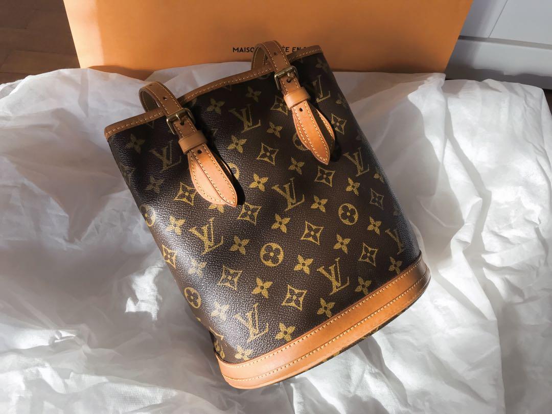 absorberende trist blanding Louis Vuitton LV Petit Bucket PM Bag, Luxury, Bags & Wallets on Carousell