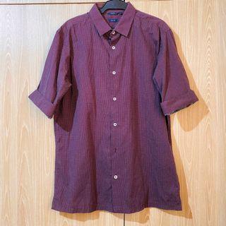 MAROON MID LENGTH SLEEVES POLO WITH PRINT