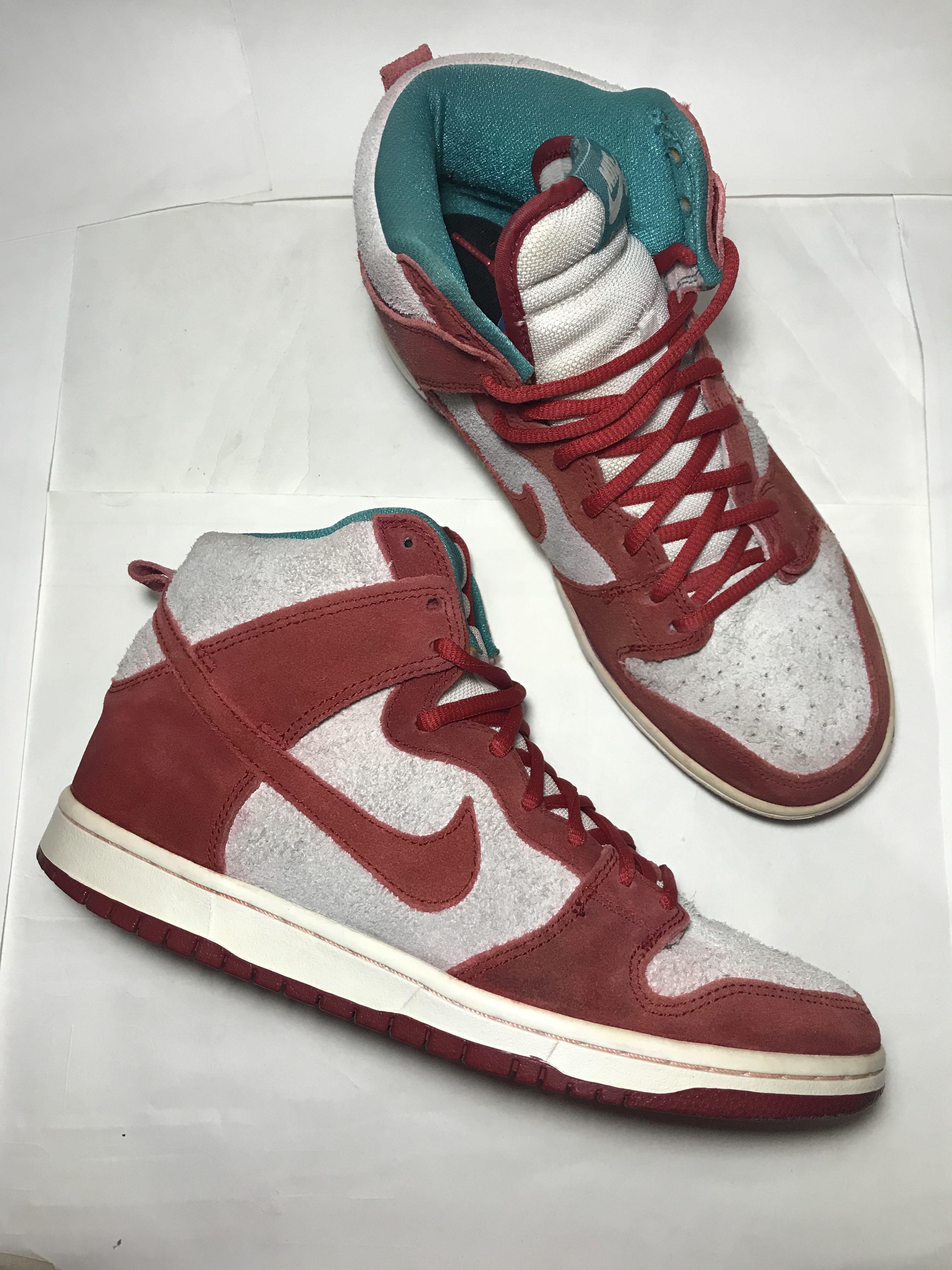 outfits with dr seuss nike dunks