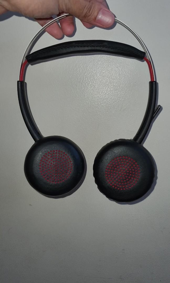 Plantronics Headset (Category: Headphones & Headsets) located in Quezon City. Submitted by versa_electronics (Listing ID 1030647353, Image 3). Description: Plantronics Voyager Focus UC (headset only) Used - 100% working and in good condition free same day delivery within NCR & Rizal areas COD via LBC for Provinces can be arranged.