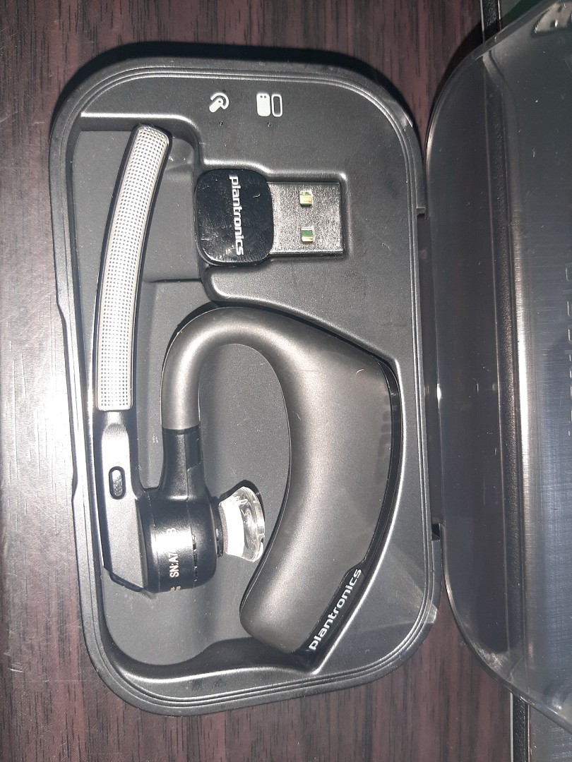 plantronics bt300m voyager legend