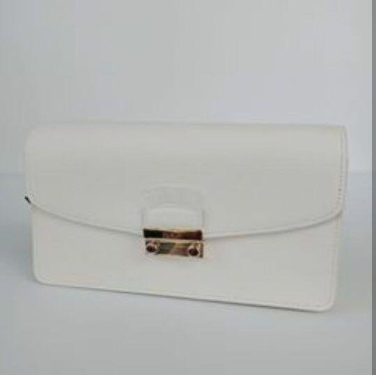 Preloved Furla Metropolis Julia Crossbody Bag in White Women s