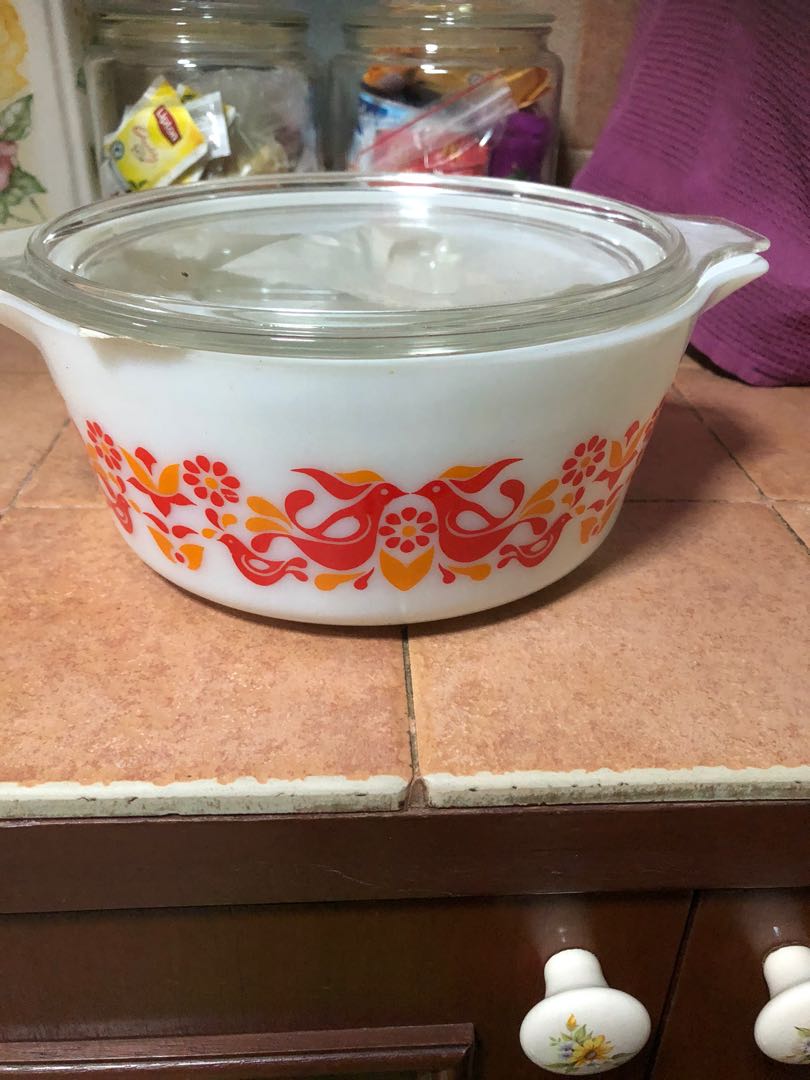 Pyrex 475 Friendship casserole, Furniture & Home Living, Kitchenware ...