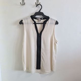 (Category: ) located in . Submitted by trendyyystuff (Listing ID 1030700022, Image 1). Description: .