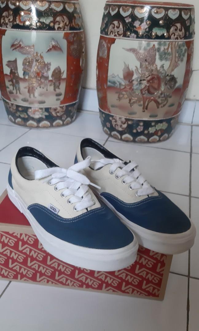 Vans era retro skate top