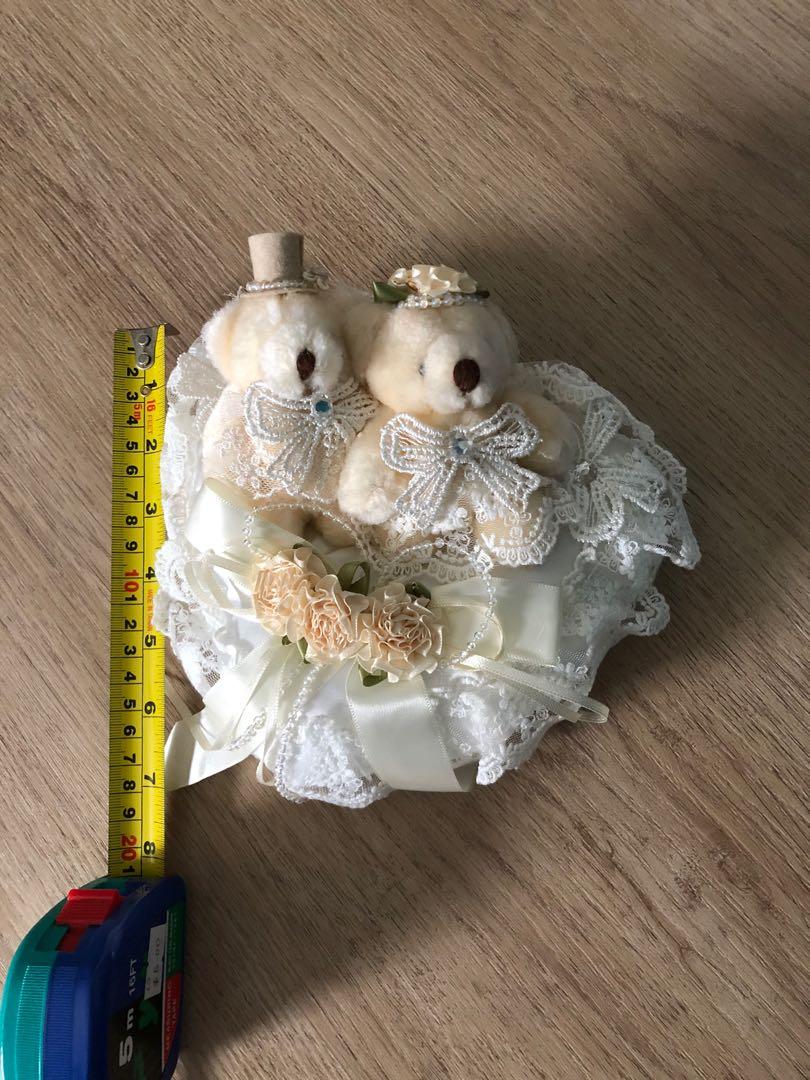 Wedding ring holder bear