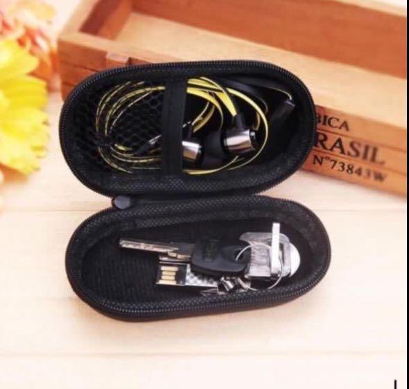 Assorted cable storage (Category: Jewelry) located in Singapore. Submitted by goodsamaritantrade (Listing ID 1030868639, Image 1). Description: Hi want to sell bnew cable storage. Can put anyting inside which u want. Tag Headphone Headset Organizer Cable Cable organizer Chord Lightning cable Samsung Iphone.