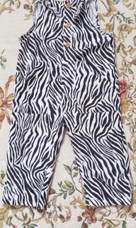 (Category: ) located in . Submitted by raisya_wardrobe (Listing ID 1030808566, Image 1). Description: .
