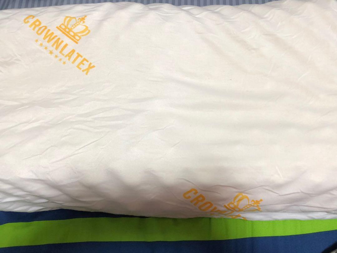 Crown latex deals pillow