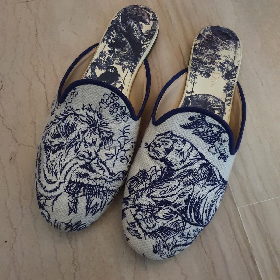 Dior Toile De Jouy Off Mules Flats Shoes Sz 39 Women S Fashion Footwear Flats On Carousell