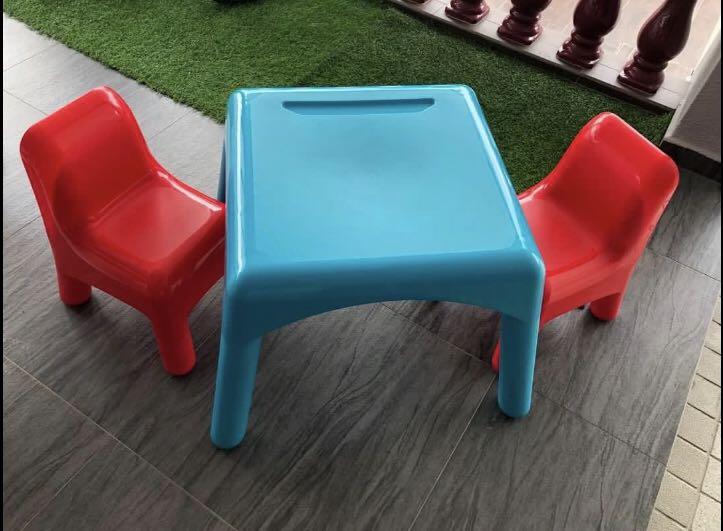 Elc plastic new arrivals table and chairs