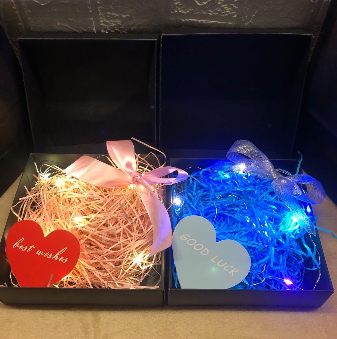 Gift box deals with lights