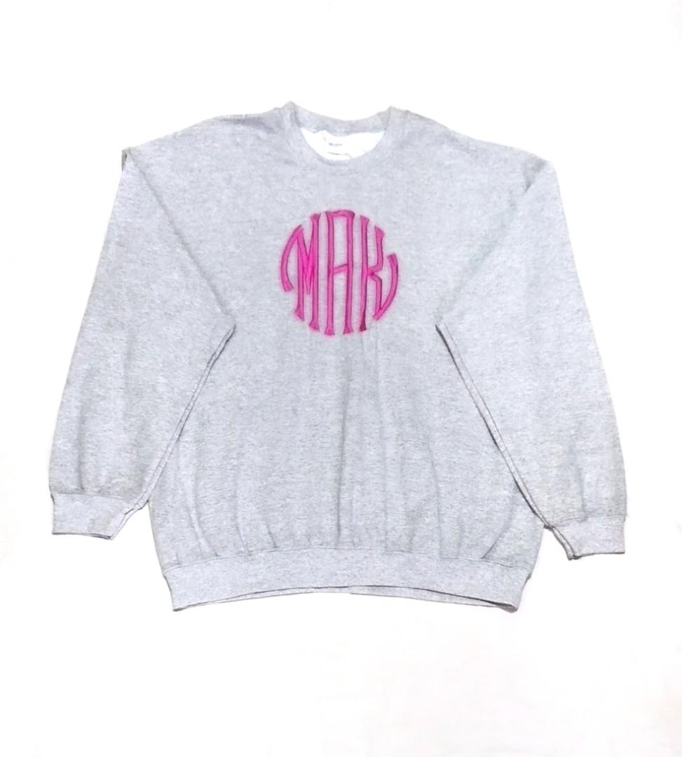 gildan white sweater