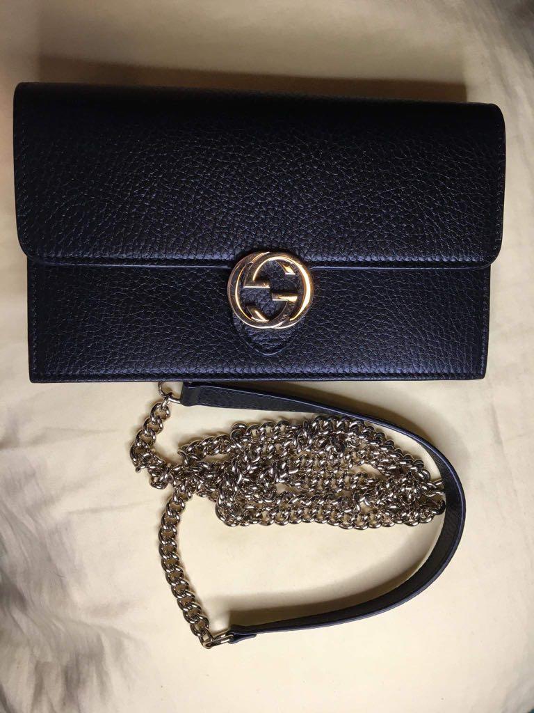 Gucci Gg interlocking WOC (Category: Luxury Bags & Wallets) located in Manila. Submitted by shoptilyoudrop12 (Listing ID 1030913726, Image 2). Description: 9.5/10 condition Complete inclusion slightly negotiable .