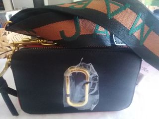 (Category: ) located in . Submitted by glampreloved_ (Listing ID 1030836173, Image 1). Description: .