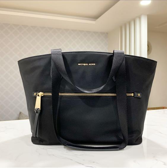 Michael michael kors polly top zip nylon tote best sale