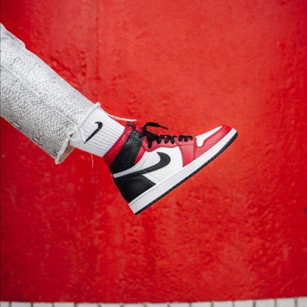 air jordan 1 wmns satin snake