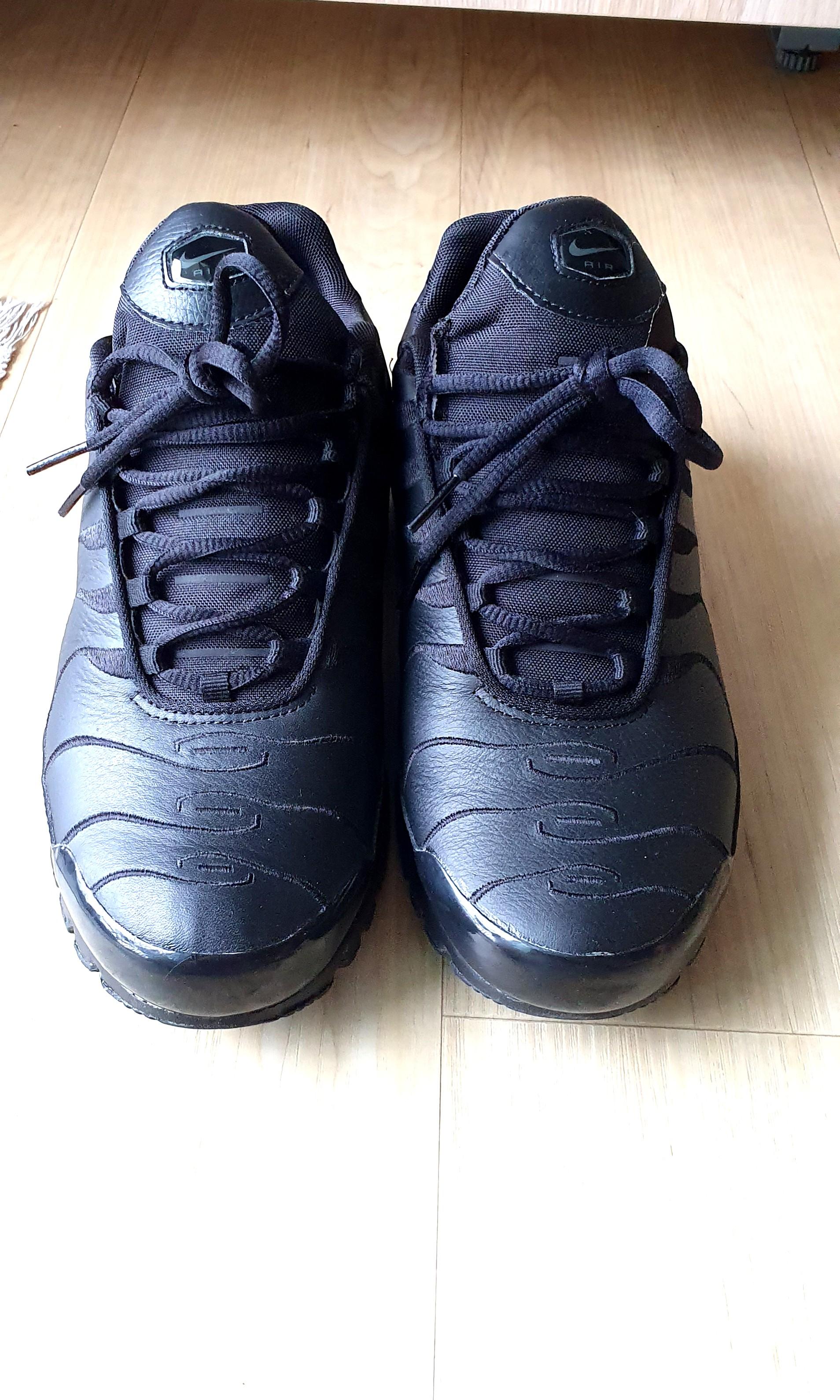 nike tuned 1 triple black