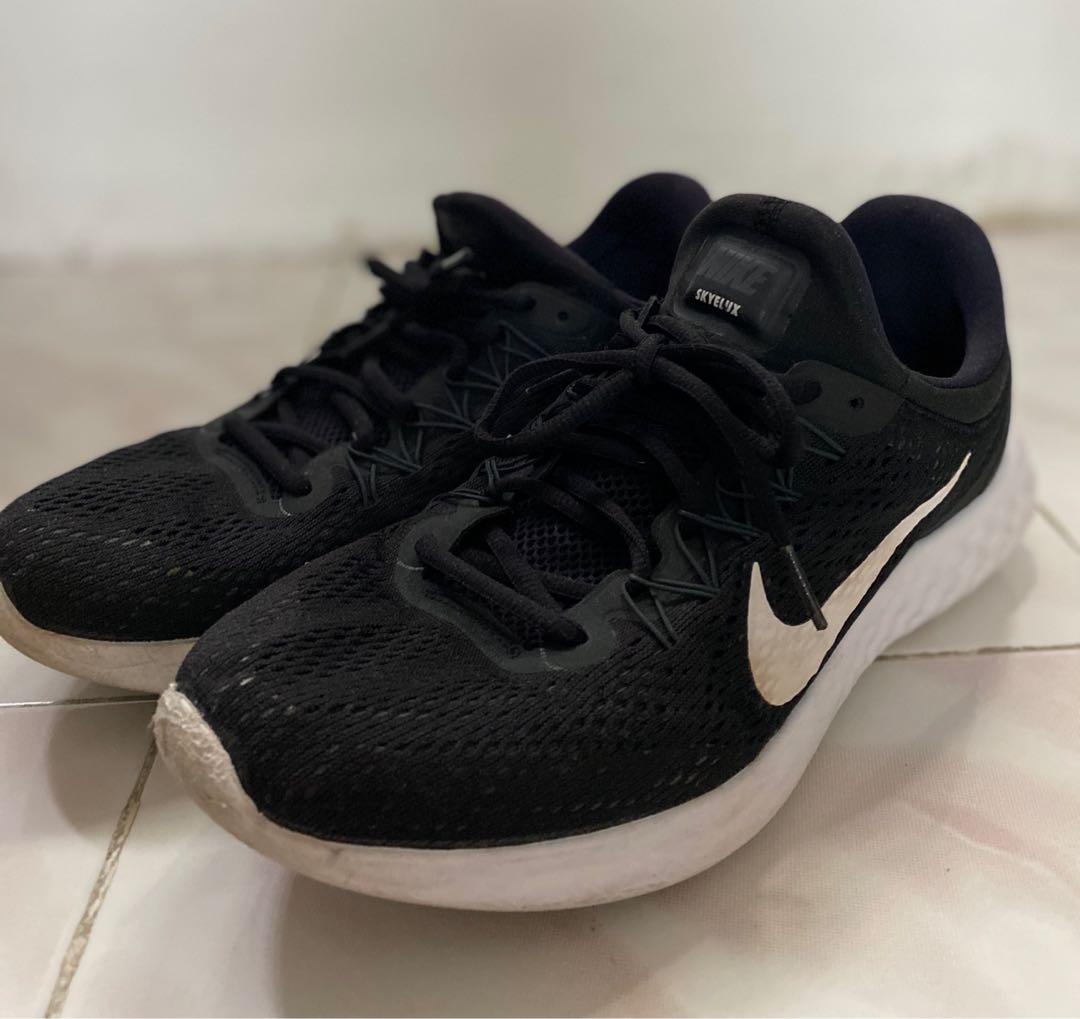 nike skyelux black