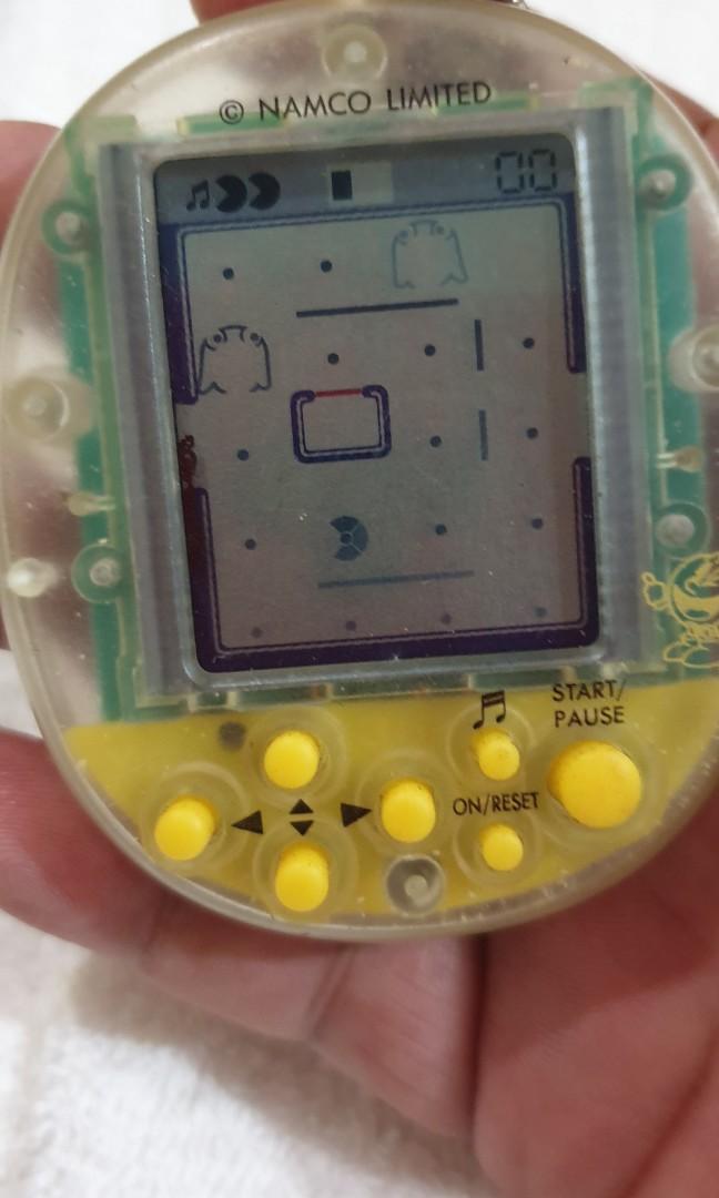 Pacman junior classic (Category: Others) located in Quezon City. Submitted by nujazupardo (Listing ID 1030943859, Image 1). Description: 09155942938 text or call collector's item sell or swap sa classic game console. #tamagochi #game&watch PAC-JUNIOR Classic mini game original JAPAN brand: NAMCO BANDAI color: clear/yellow pads condition: 8.5/10 aesthetics good working condition age: 30years note: rusty chain handle black stain middle left part pl