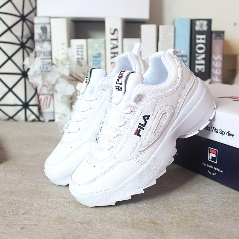 fila white shoes womens outfit