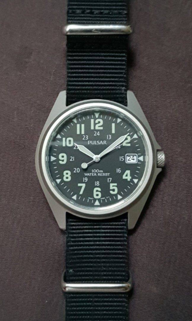 Pulsar deals field watch