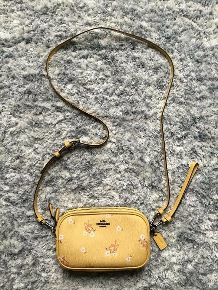 Sadie crossbody clutch with floral bow print 2025