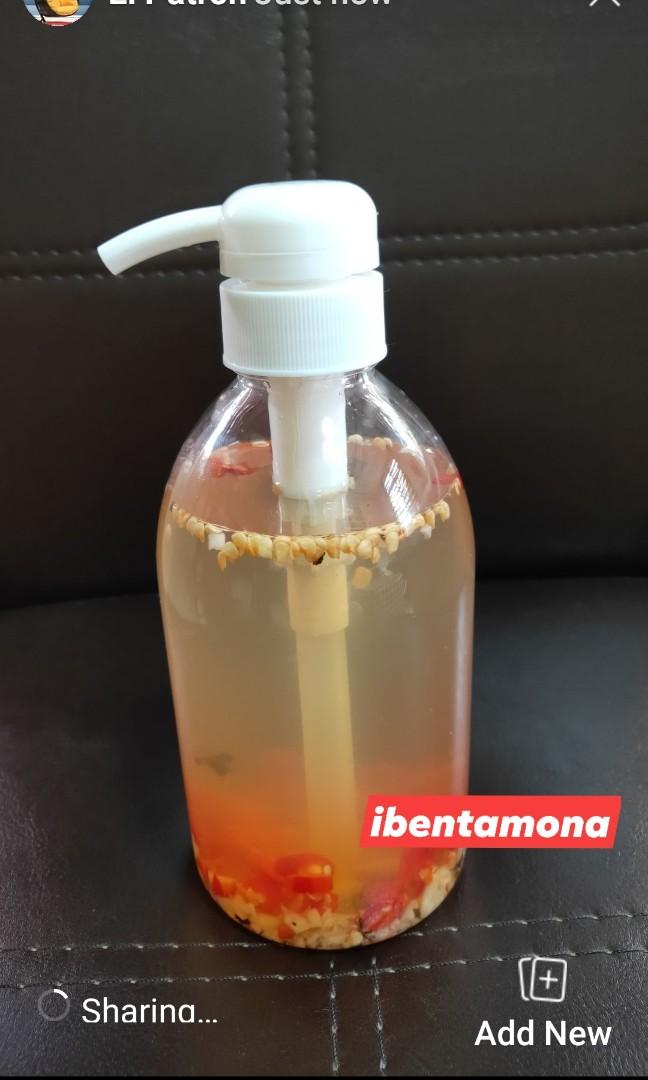 Suka masarap na sawsawan 500ml (Category: Packaged & Instant Food) located in Manila. Submitted by ibentamona (Listing ID 1030840121, Image 1). Description: Masarap na Suka sawsawan sa breakfast lunch at dinner 74 each 500ml #vinegar #suka #smallbusiness #wholesale.