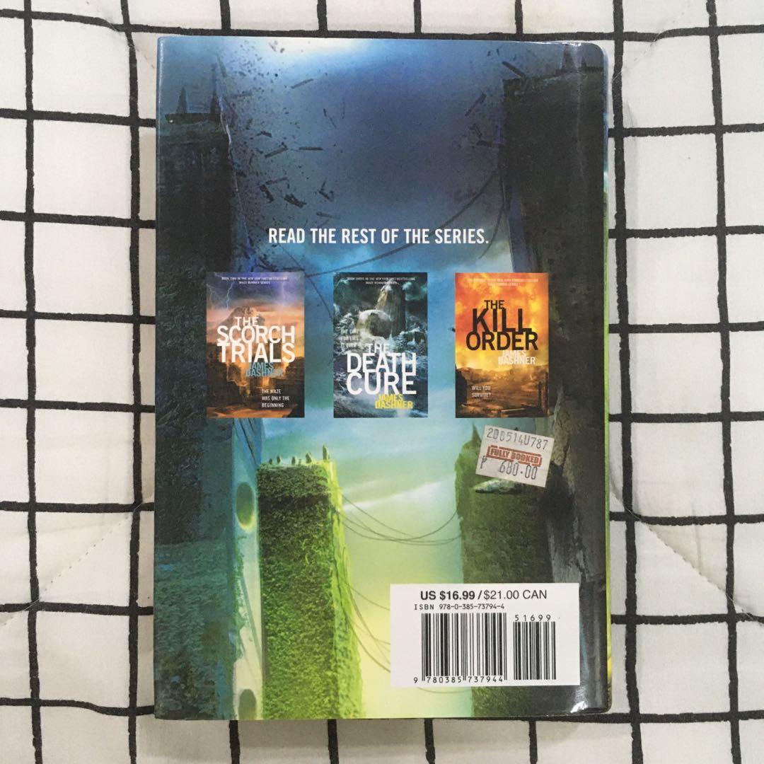The Maze Runner (Maze Runner, Book One) - Softcover By Dashner, James  9780385737944