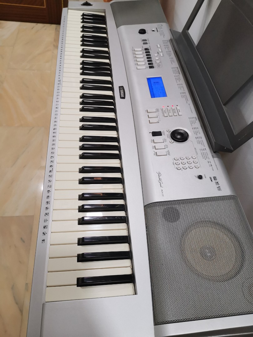 Yamaha DGX 230 Portable Grand Piano, Hobbies & Toys, Music & Media