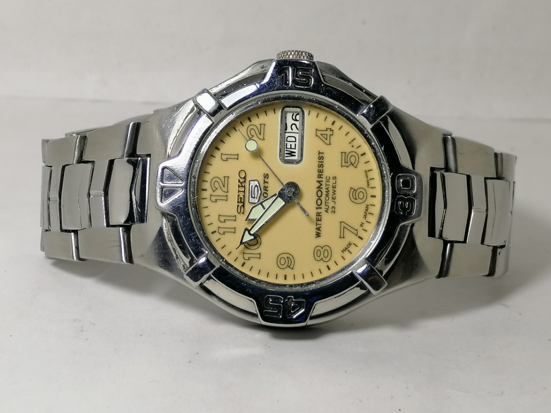 Authentic Rare SEIKO LUMINOUS DIAL AUTOMATIC WATCH, Men's Fashion, Watches  & Accessories, Watches on Carousell
