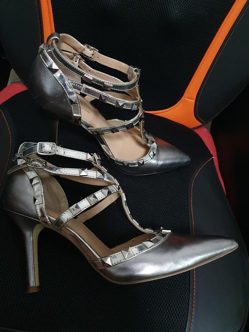 bcbg silver heels