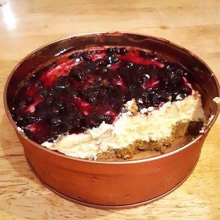 Blueberry cheesecake 6”
