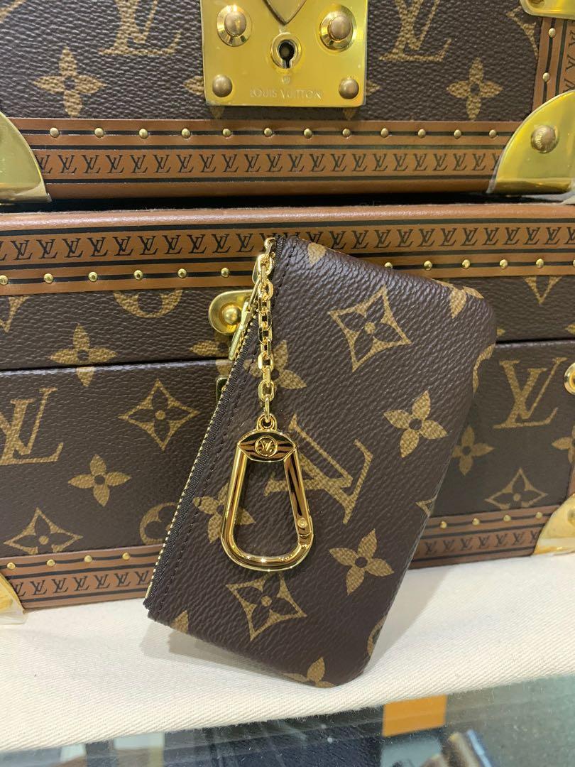 BNIB Louis Vuitton Key Pouch Monogram, Damier Azur, Damier Ebene, Luxury,  Bags & Wallets on Carousell