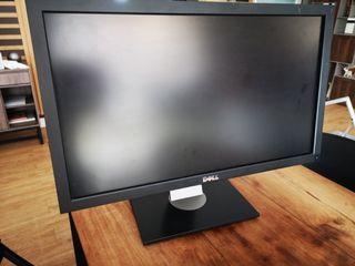 Dell UltraSharp U2711 69 cm (27") Monitor with Premier Color Details