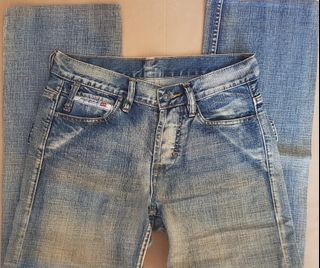 (Category: ) located in . Submitted by discountshop (Listing ID 1031037067, Image 1). Description: .