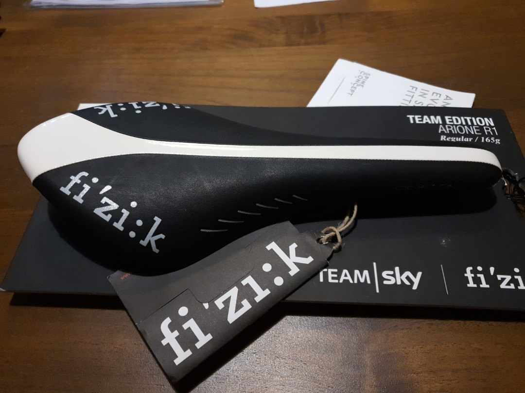 fi'zi:k ARIONE CX Saddle - I Know a Guy Bicycles