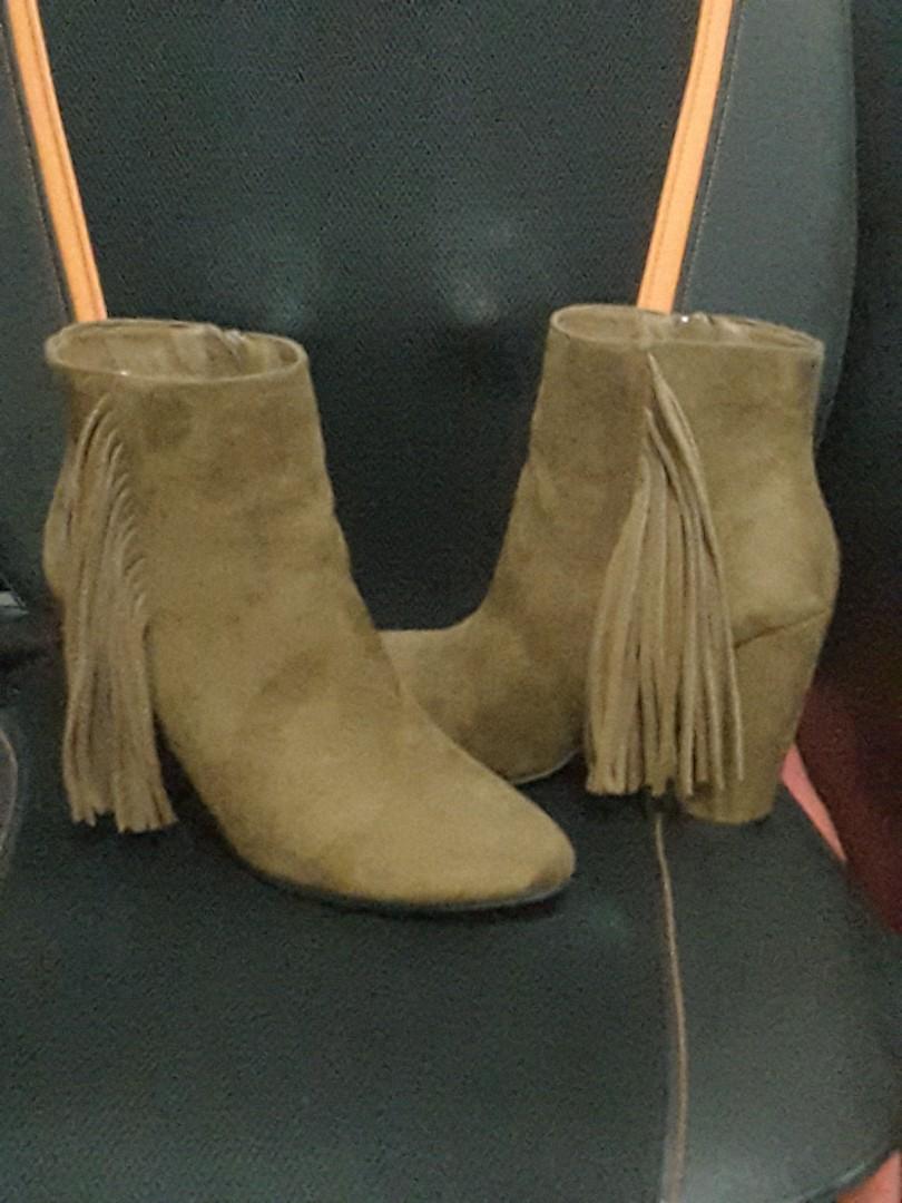 Fringe booties hotsell forever 21