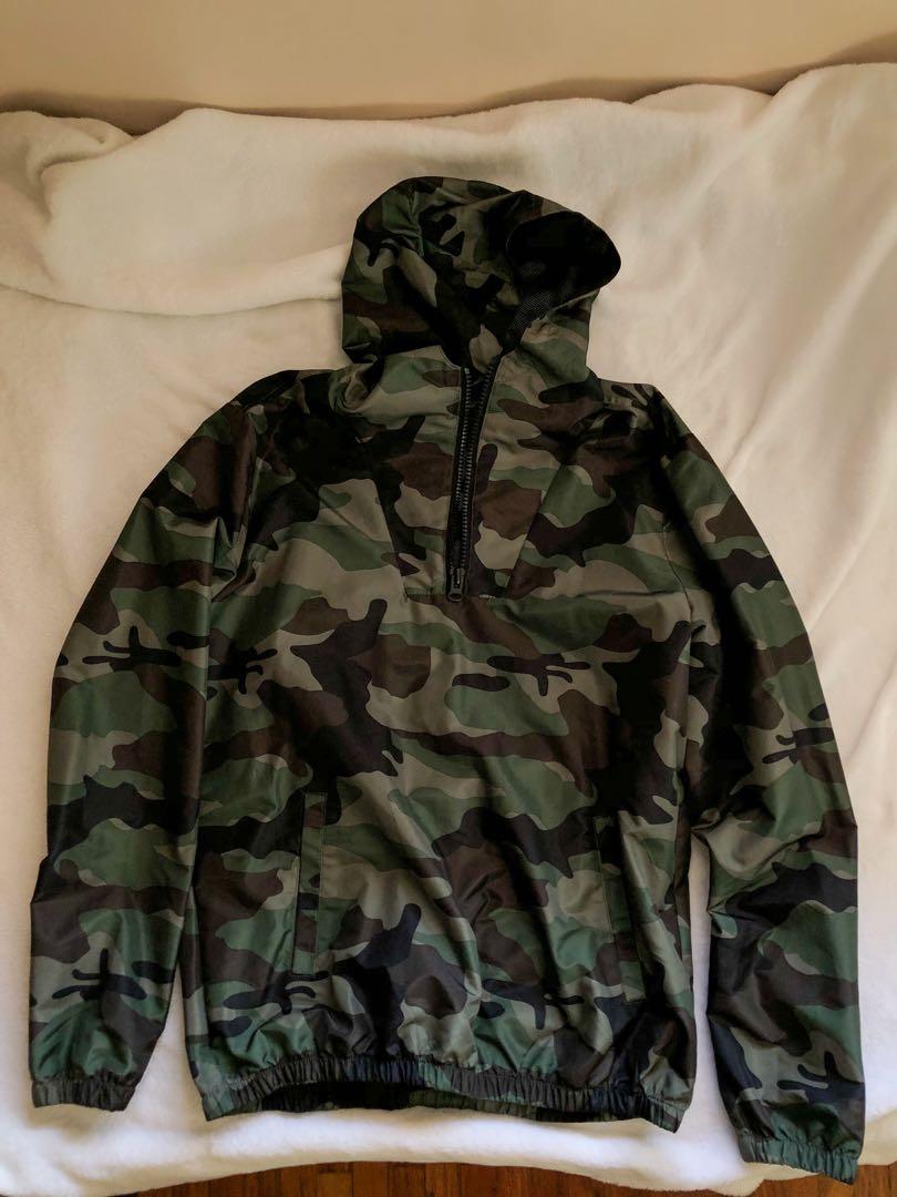 Forever 21 camo windbreaker online