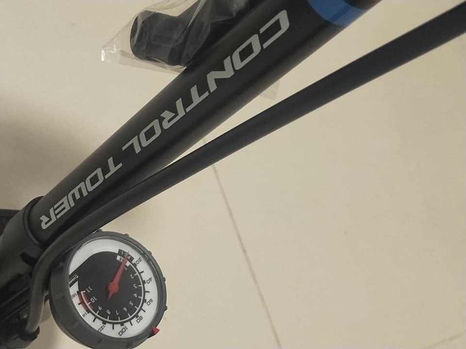 Giant Control Tower 3 Floor Pump 160 PSI, Sports Equipment, Bicycles