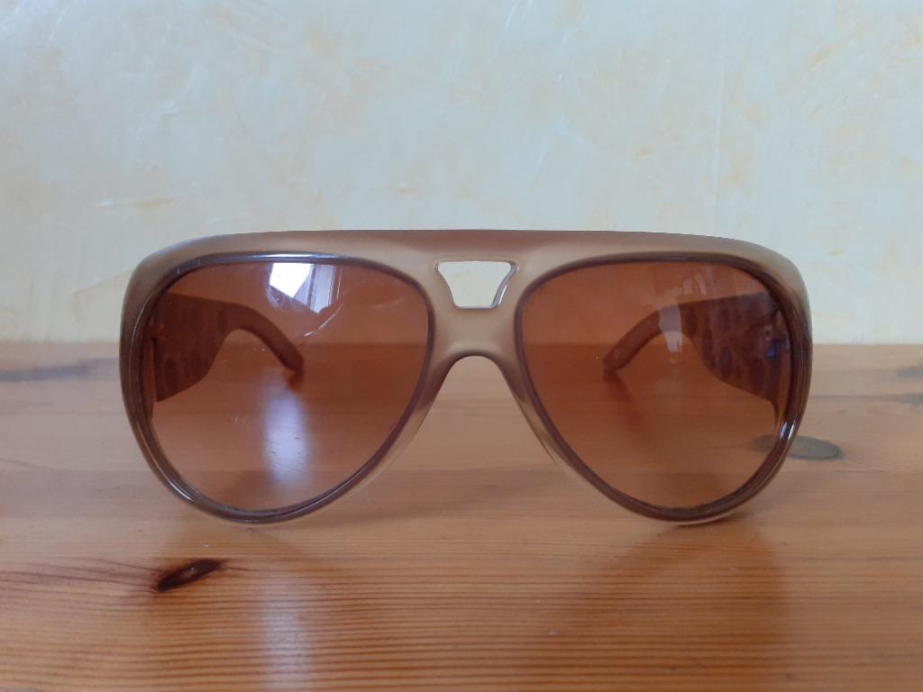 gucci studded glasses