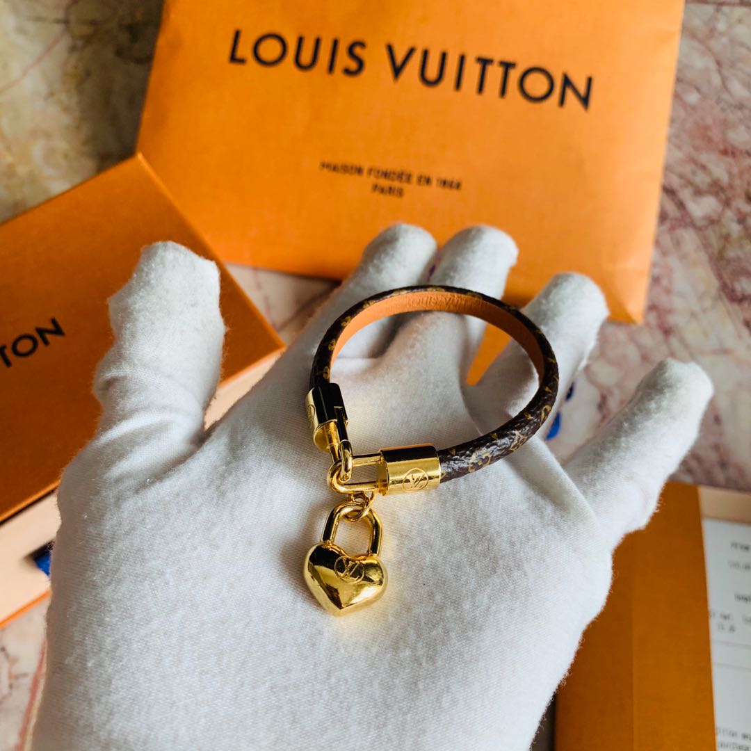 LV Padlock Bracelet  Luxury Other Leathers Red  LOUIS VUITTON