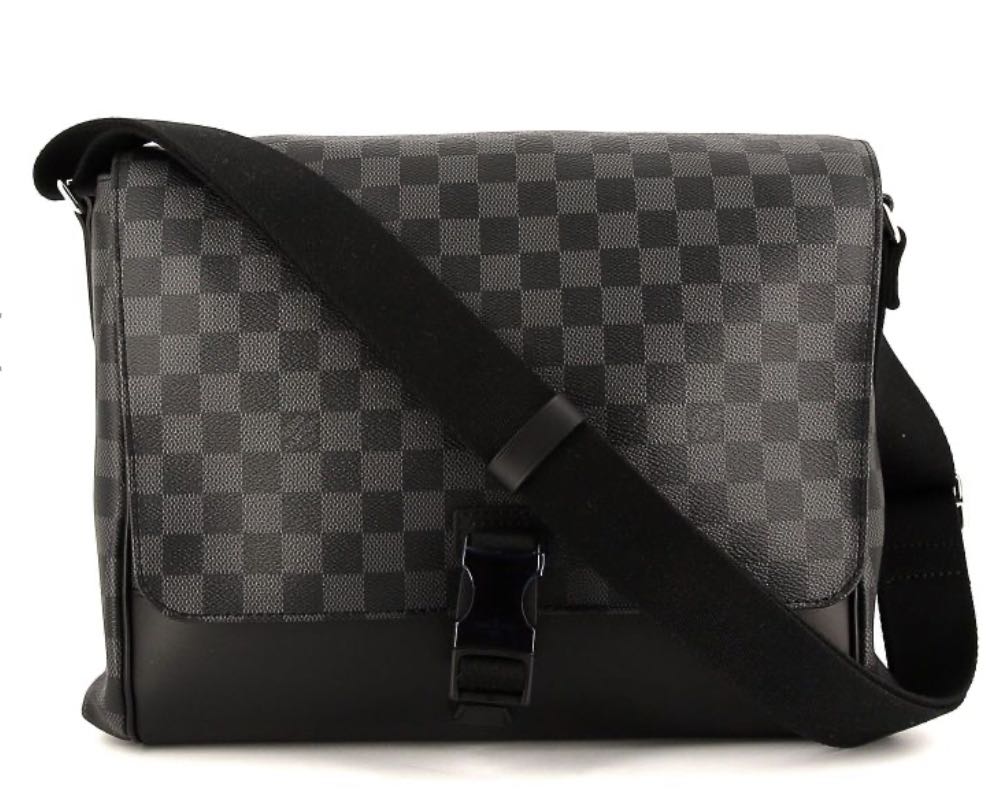 LOUIS VUITTON Damier Graphite Skyline Messenger MM 1293596