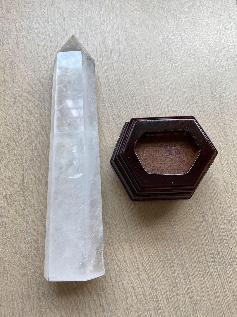 Natural White Crystal 6 Side Pointed Tower Generator With Holder Stand 纯天然 六边尖头白水晶柱包底座 Vintage Collectibles Vintage Collectibles On Carousell