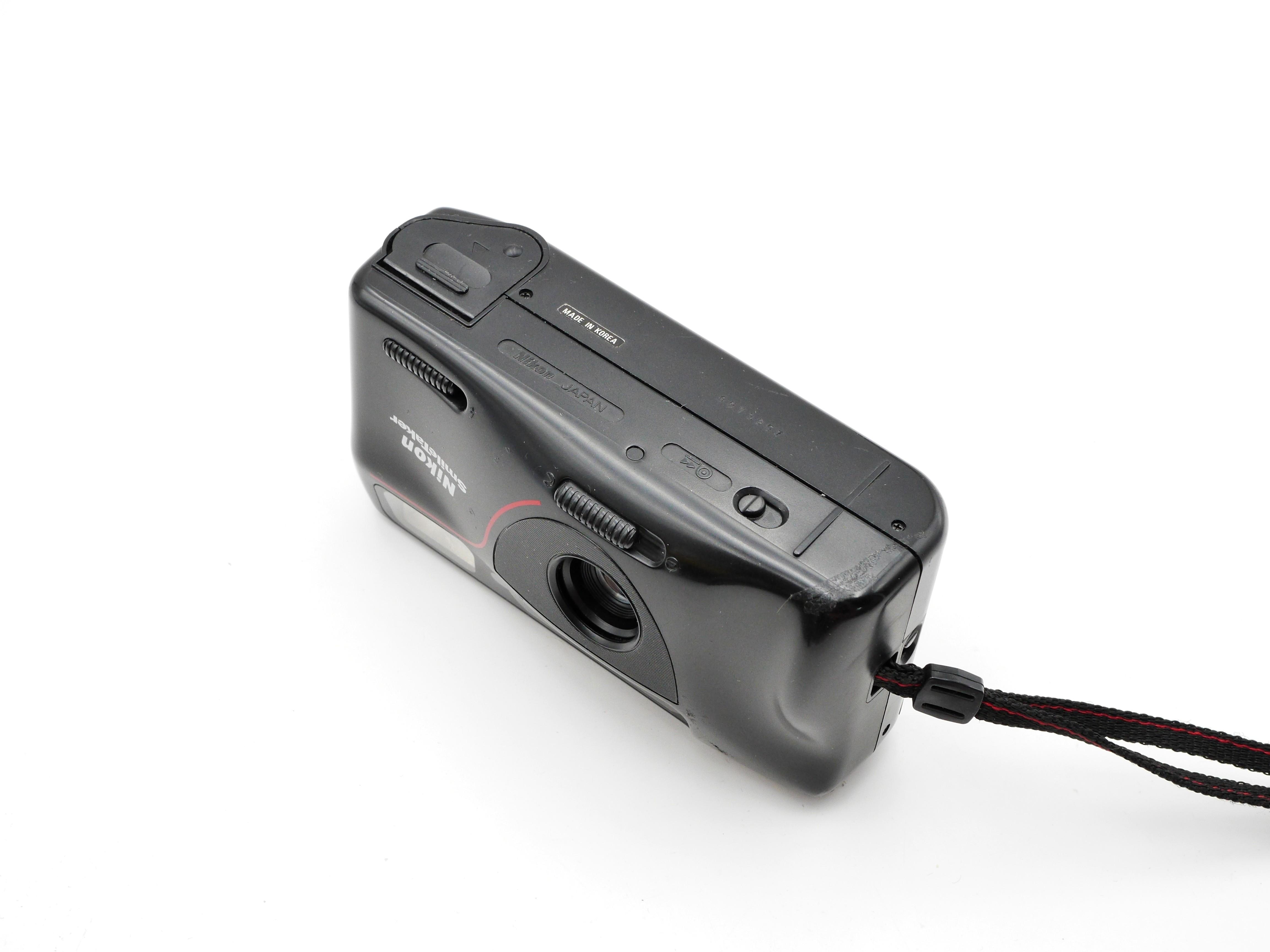 nikon smile taker camera