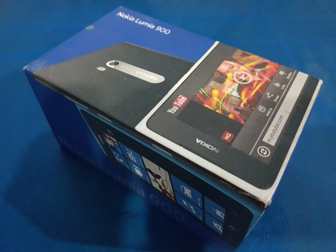 Nokia Lumia 900 (Category: Android Others) located in Quezon City. Submitted by jek017 (Listing ID 1031210853, Image 1). Description: Nokia box and white handset with loose charging port problem. Repair c/o buyer. Zeiss optics and Windows OS. collector's item..