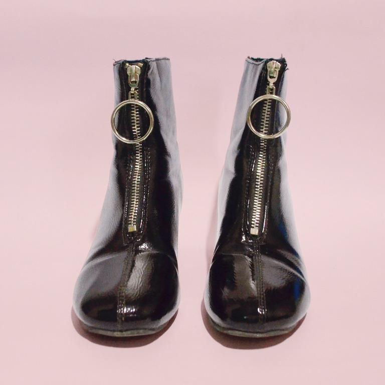 O ring store zipper boots