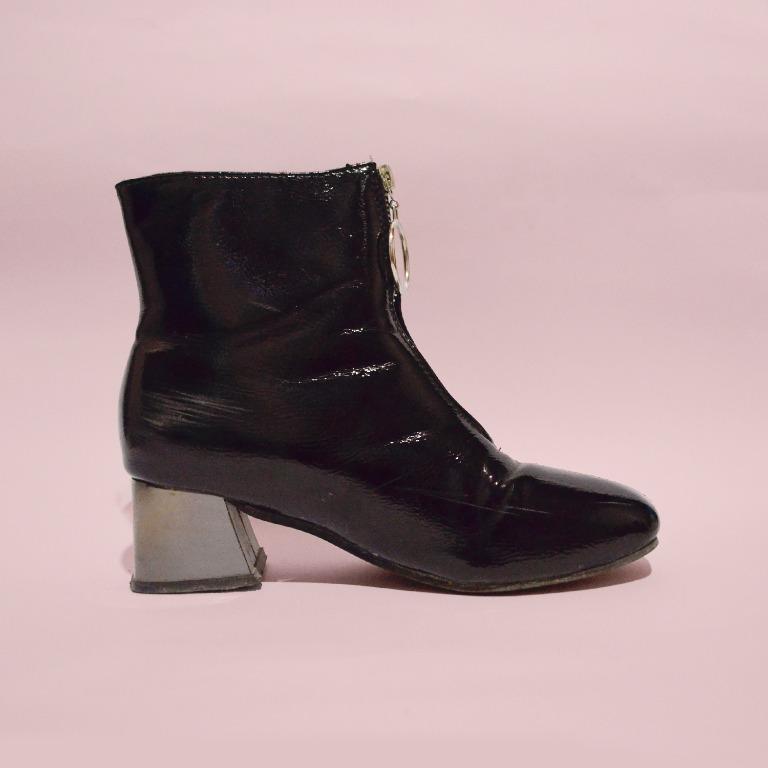 O ring store zipper boots